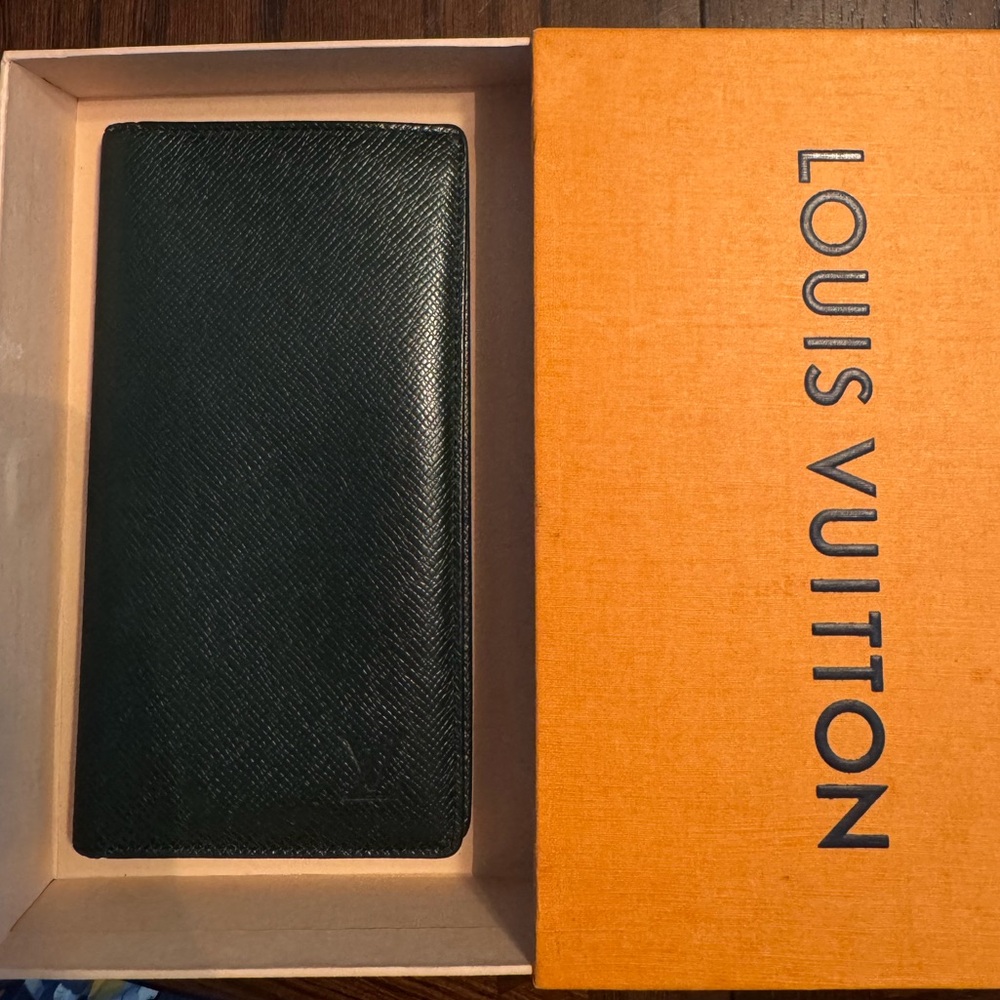 Louis Vuitton Tiaga Green Leather Wallet
